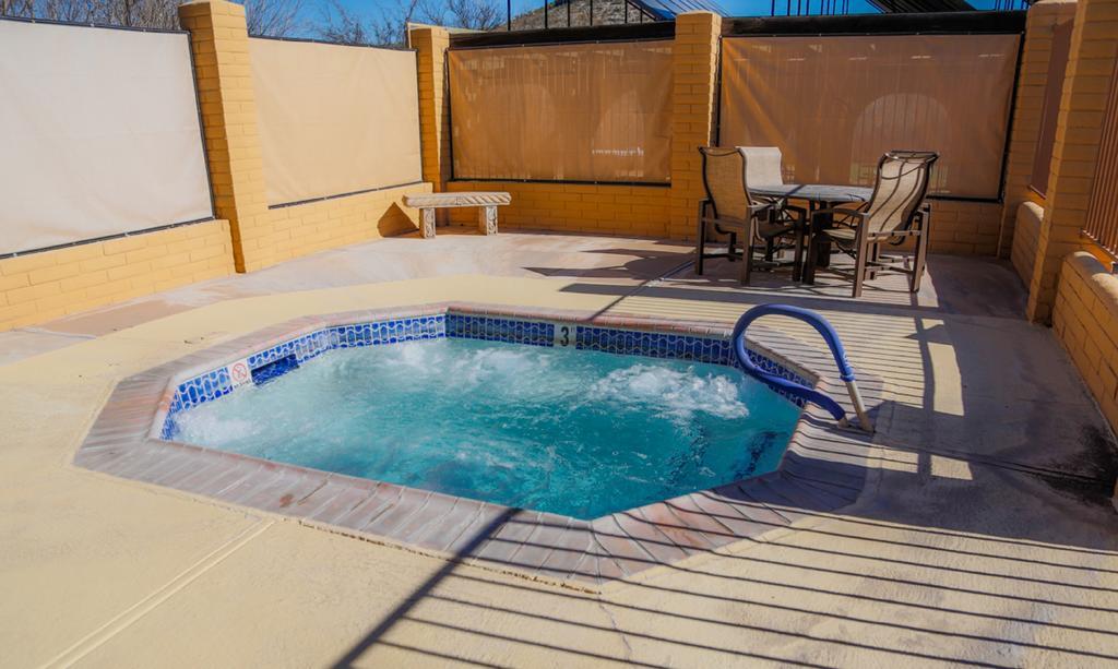 Verde Valley Lawn Cottage 11 コットンウッド エクステリア 写真