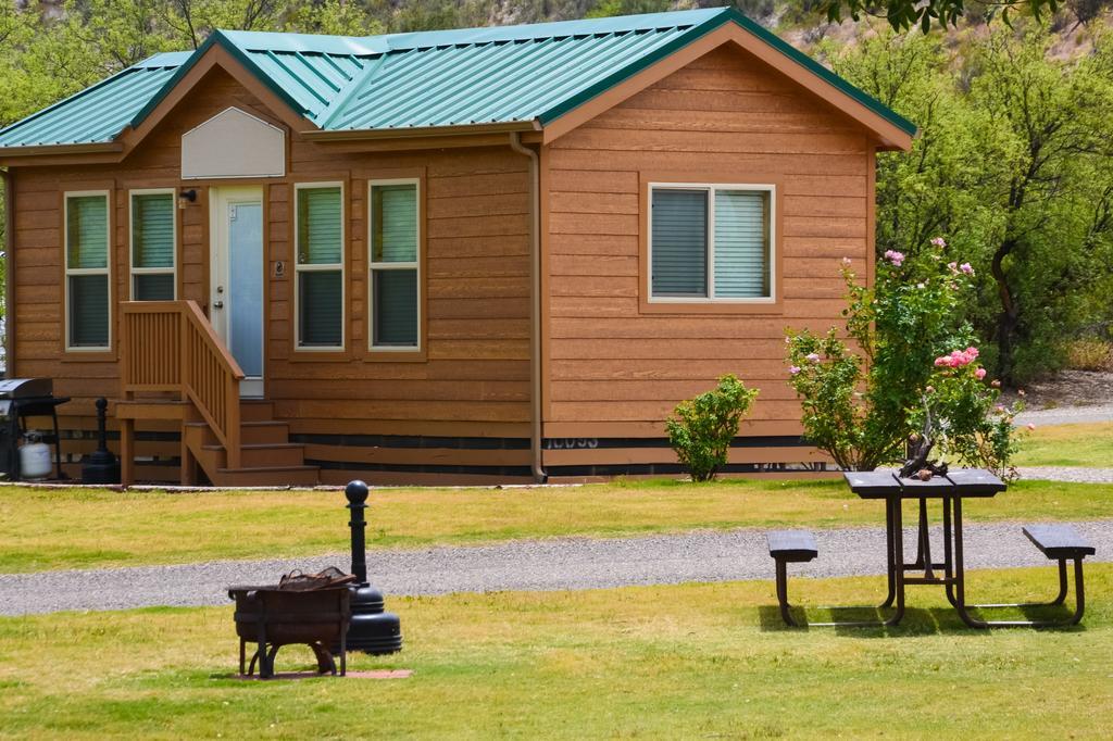 Verde Valley Lawn Cottage 11 コットンウッド エクステリア 写真